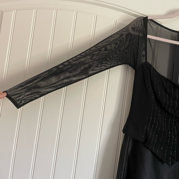 Tadashi Shoji vintage corset black gown size medium - Picture 3 of 11